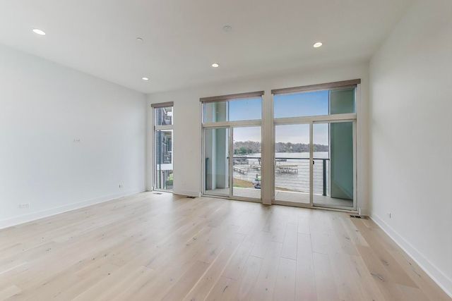 12 Golden Sunset Drive, Lake Zurich, IL 60047