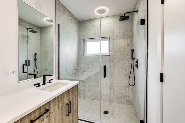 12 Golden Sunset Drive, Lake Zurich, IL 60047