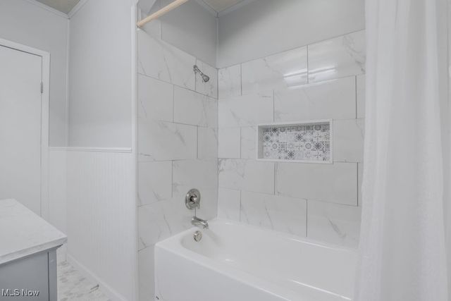 261 Oakwood Street, Elyria, OH 44035