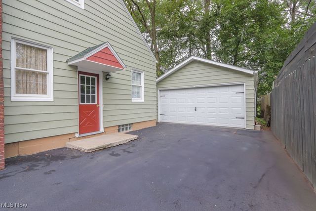 261 Oakwood Street, Elyria, OH 44035