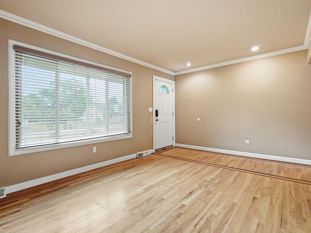 38450 Elmite Street, Harrison Twp, MI 48045