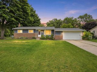 38450 Elmite Street, Harrison Twp, MI 48045