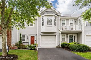 32 Picket Place, Freehold, NJ 07728