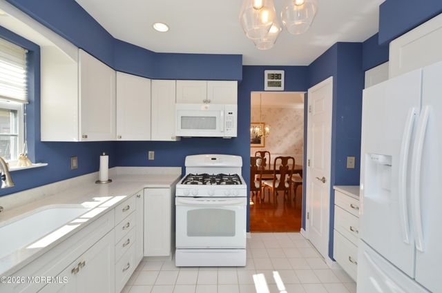 2531 Ridgemont Court, Toms River, NJ 08755