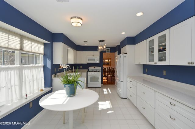 2531 Ridgemont Court, Toms River, NJ 08755