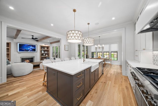 1441 W Wesley Road NW, Atlanta, GA 30327
