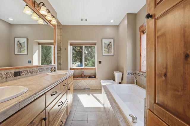 37404 N Hussle Rd, Deer Park, WA 99006