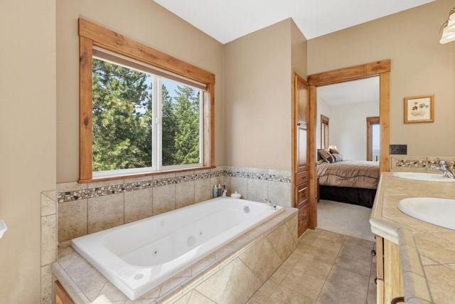 37404 N Hussle Rd, Deer Park, WA 99006