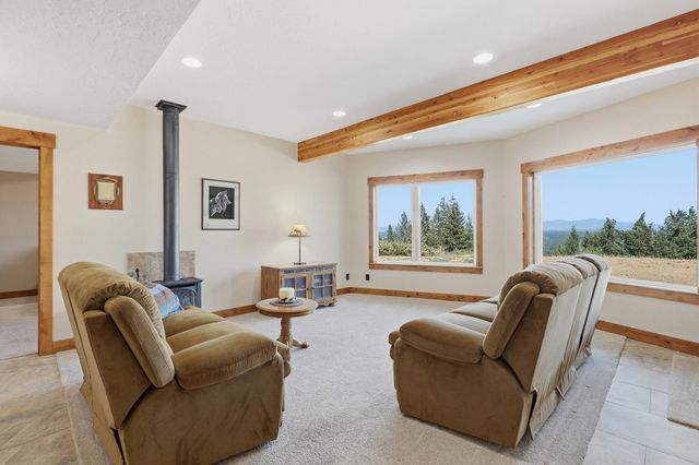 37404 N Hussle Rd, Deer Park, WA 99006