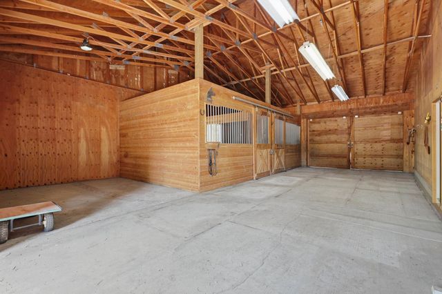 37404 N Hussle Rd, Deer Park, WA 99006