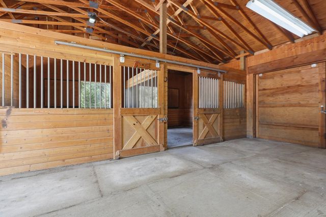 37404 N Hussle Rd, Deer Park, WA 99006