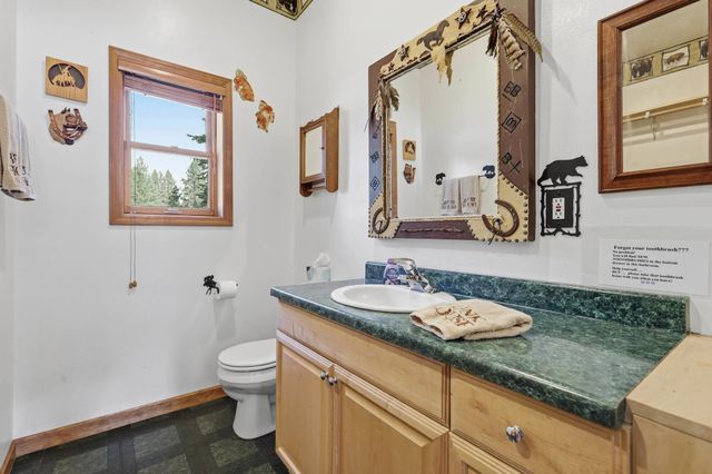 37404 N Hussle Rd, Deer Park, WA 99006