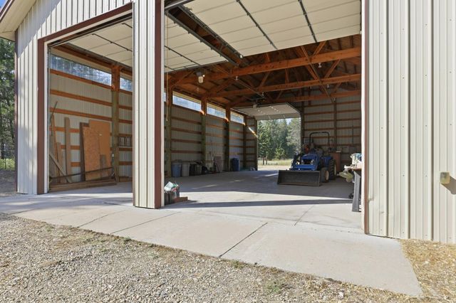 37404 N Hussle Rd, Deer Park, WA 99006
