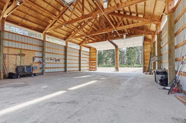 37404 N Hussle Rd, Deer Park, WA 99006
