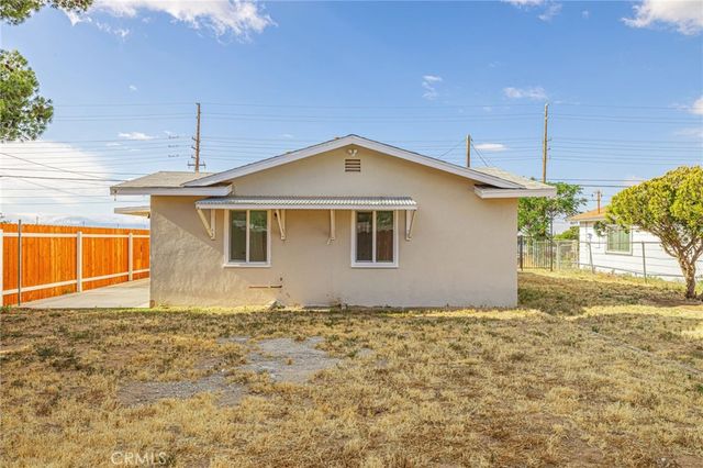 5256 W Avenue L, Lancaster, CA 93536