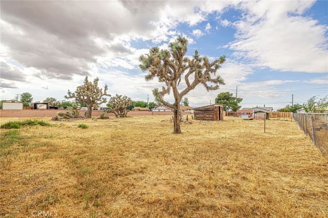 5256 W Avenue L, Lancaster, CA 93536