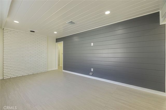 5256 W Avenue L, Lancaster, CA 93536