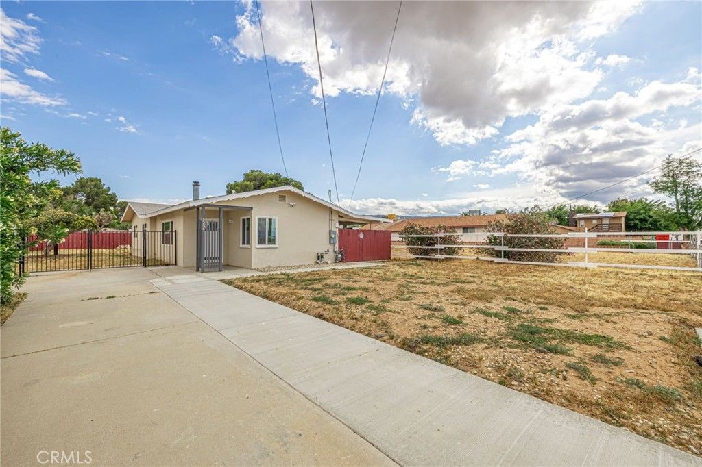5256 W Avenue L, Lancaster, CA 93536