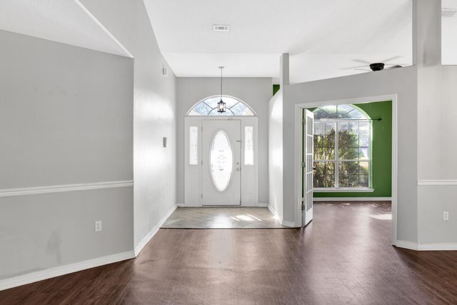 7604 Brewster Street, Navarre, FL 32566