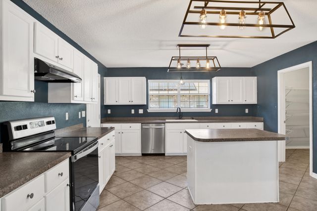 7604 Brewster Street, Navarre, FL 32566