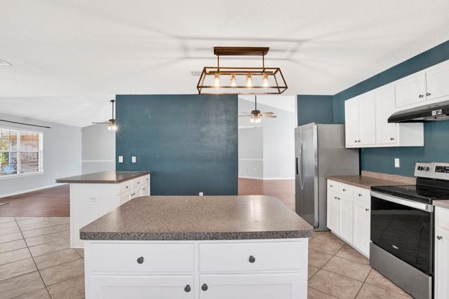 7604 Brewster Street, Navarre, FL 32566