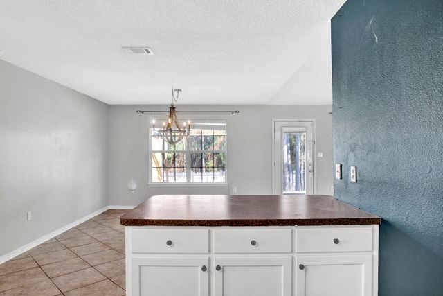 7604 Brewster Street, Navarre, FL 32566