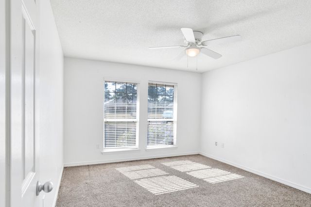 7604 Brewster Street, Navarre, FL 32566