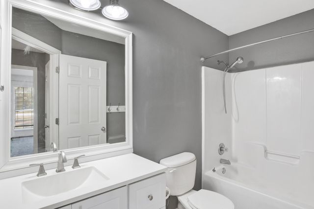 7604 Brewster Street, Navarre, FL 32566