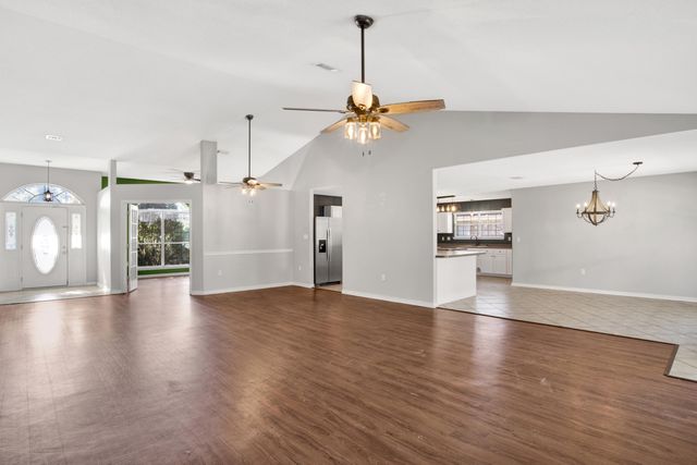 7604 Brewster Street, Navarre, FL 32566