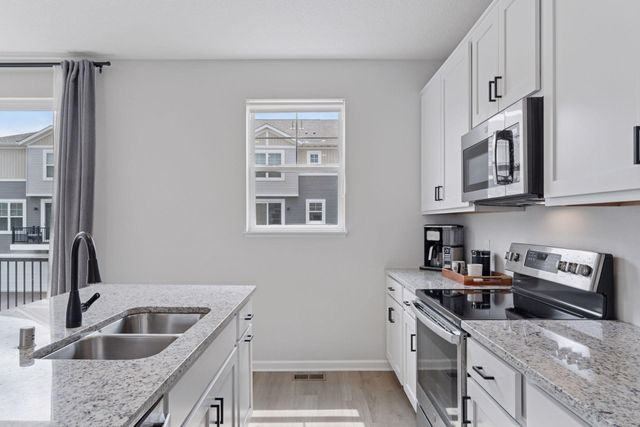 2315 Mckenney Way, North Saint Paul, MN 55109