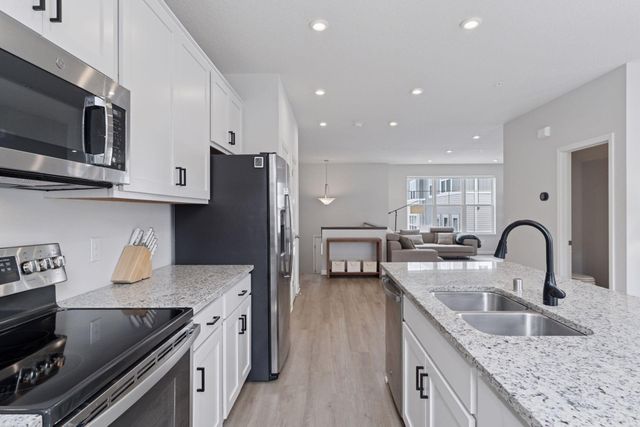 2315 Mckenney Way, North Saint Paul, MN 55109