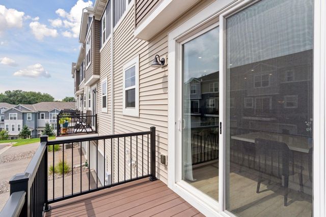 2315 Mckenney Way, North Saint Paul, MN 55109