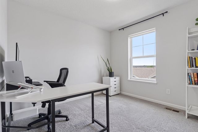 2315 Mckenney Way, North Saint Paul, MN 55109