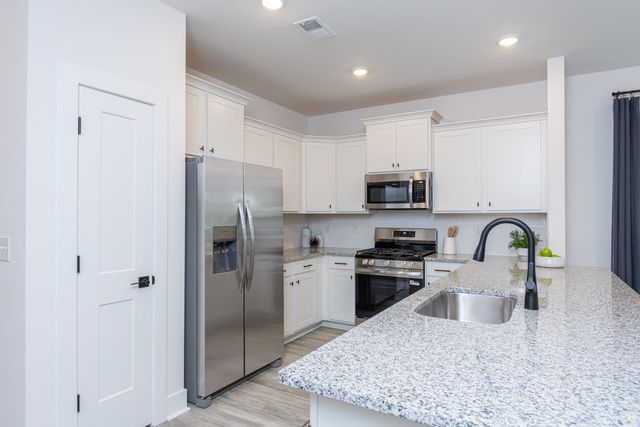 630 Farcroft Trail, Roebuck, SC 29376