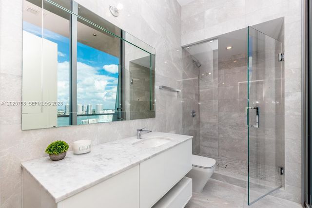 18501 E Collins 1503 1503, Sunny Isles Beach, FL 33160