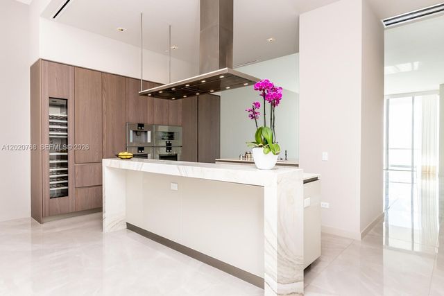 18501 E Collins 1503 1503, Sunny Isles Beach, FL 33160
