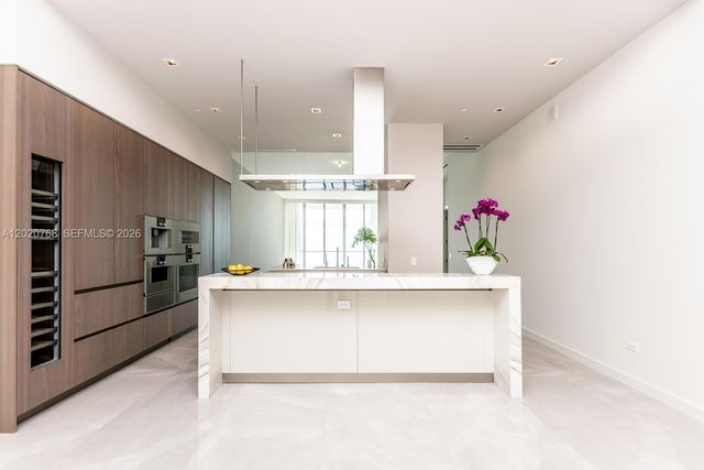 18501 E Collins 1503 1503, Sunny Isles Beach, FL 33160