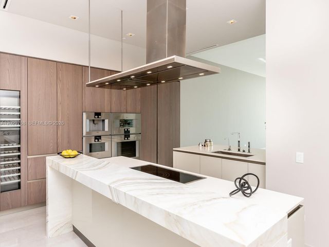 18501 E Collins 1503 1503, Sunny Isles Beach, FL 33160