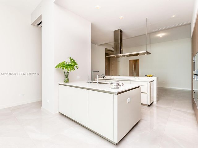 18501 E Collins 1503 1503, Sunny Isles Beach, FL 33160