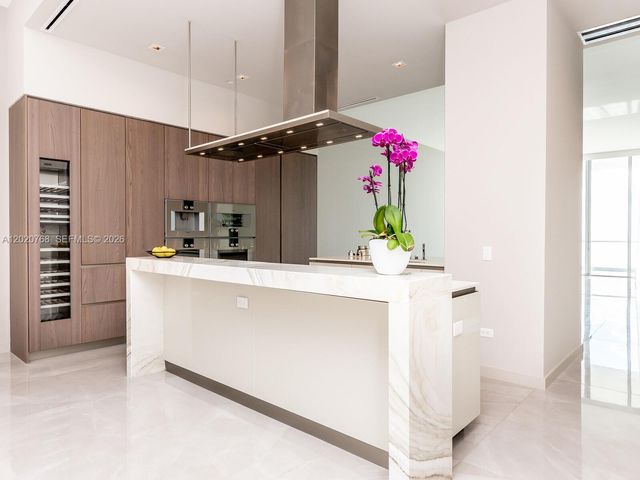 18501 E Collins 1503 1503, Sunny Isles Beach, FL 33160