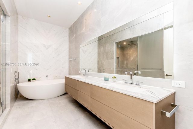 18501 E Collins 1503 1503, Sunny Isles Beach, FL 33160