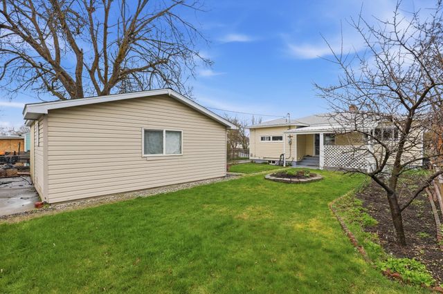 4907 N Stone St, Spokane, WA 99207