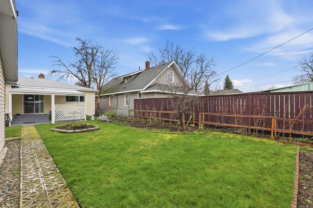 4907 N Stone St, Spokane, WA 99207