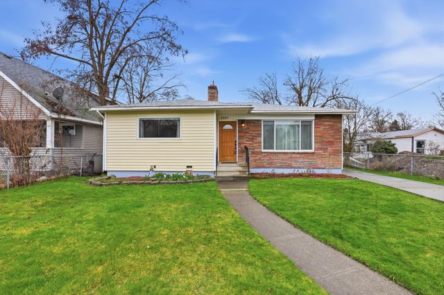 4907 N Stone St, Spokane, WA 99207