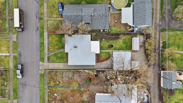 4907 N Stone St, Spokane, WA 99207