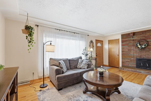 4907 N Stone St, Spokane, WA 99207