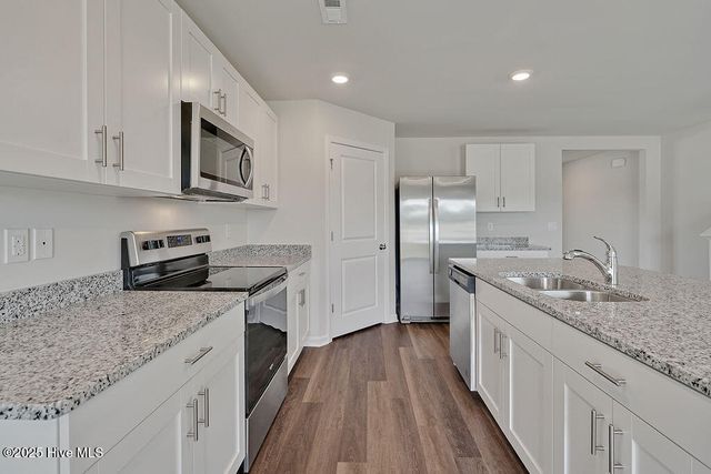 1221 Inner Banks Lane, Jacksonville, NC 28546