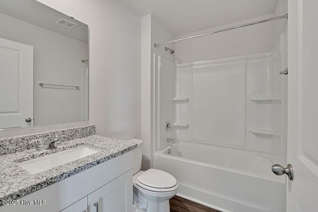 1221 Inner Banks Lane, Jacksonville, NC 28546