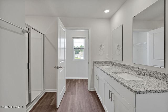 1221 Inner Banks Lane, Jacksonville, NC 28546