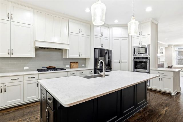1120 Cordia Avenue NW, Atlanta, GA 30318